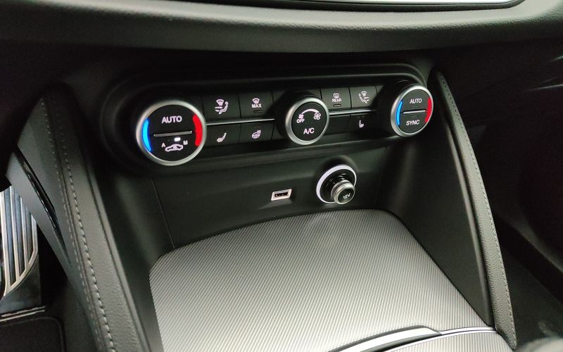 STELVIO 2.2 TD 210CV VELOCE AT8 Q4 MY24